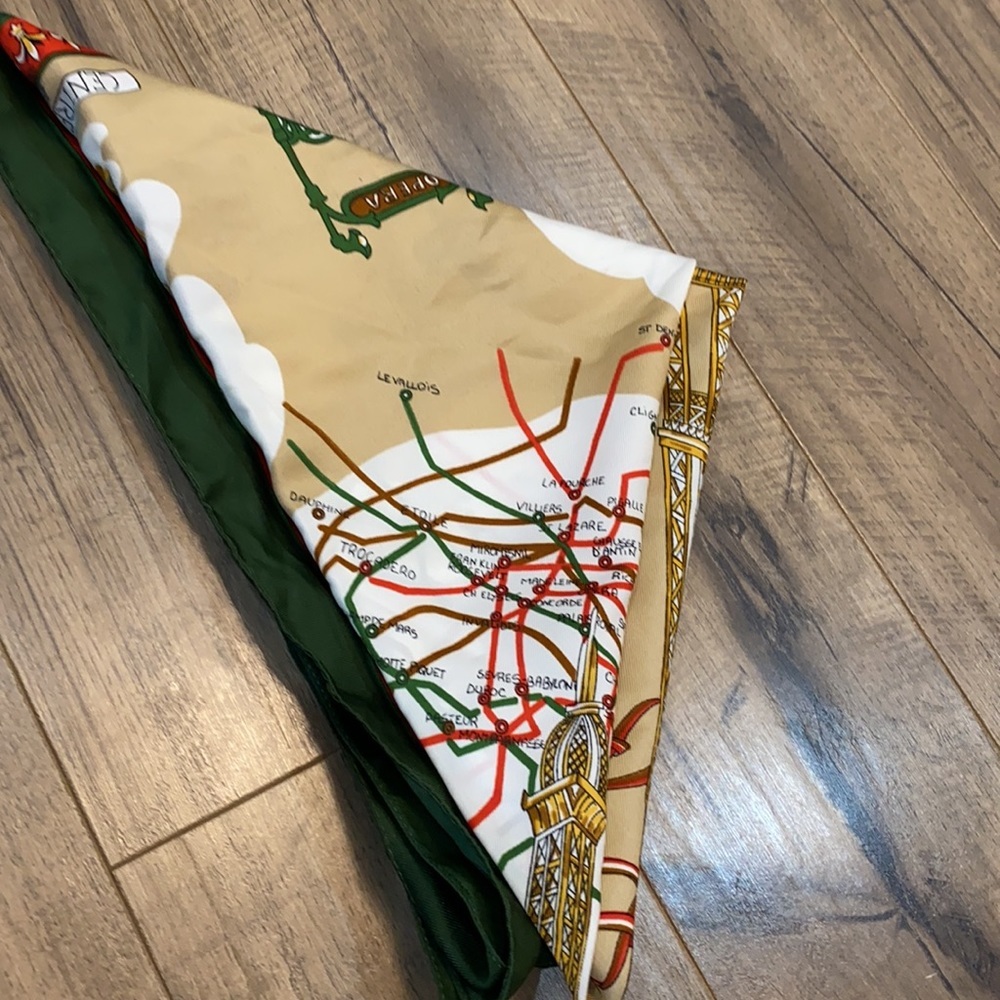 Scarf - Picture 11 of 11